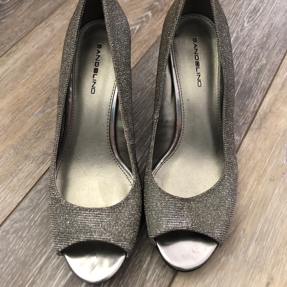 Bandolino silver wedges size 7